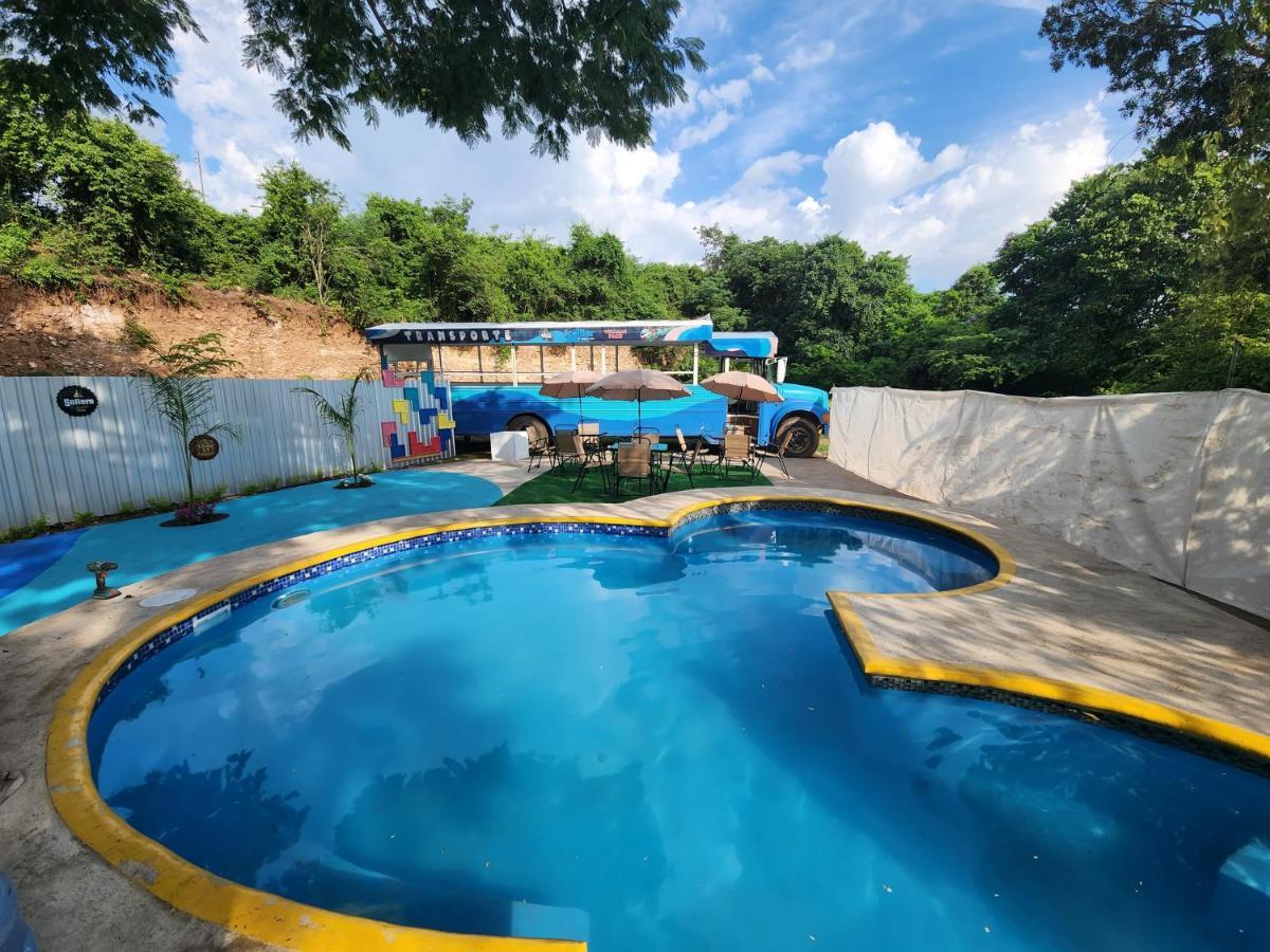 Wally World Inn Comayagua Luaran gambar